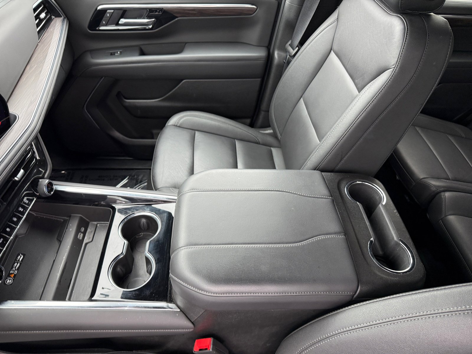 Used 2025 Chevrolet Tahoe Z71 image 14