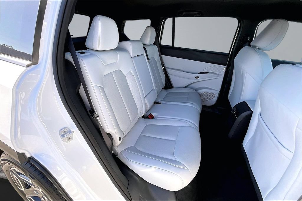 New 2026 Jeep Cherokee Laredo AWD/4WD image 18