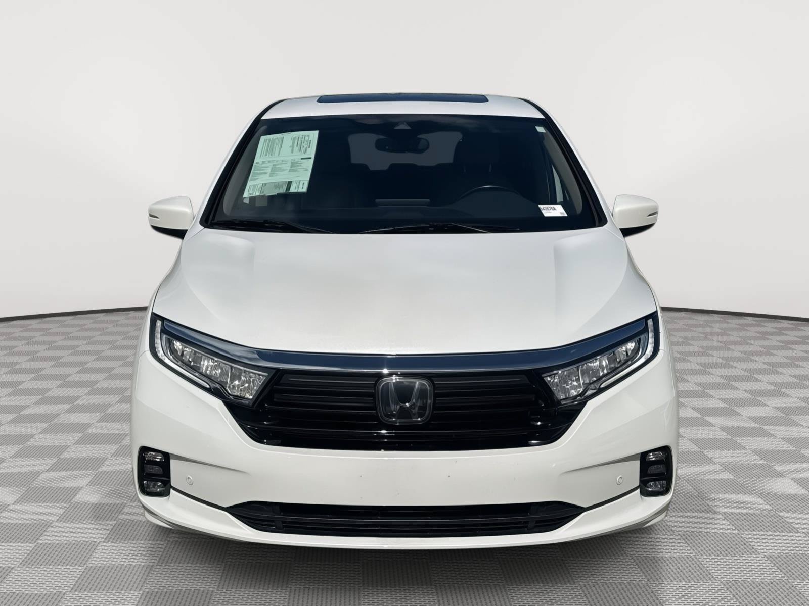 Used 2024 Honda Odyssey Touring image 2