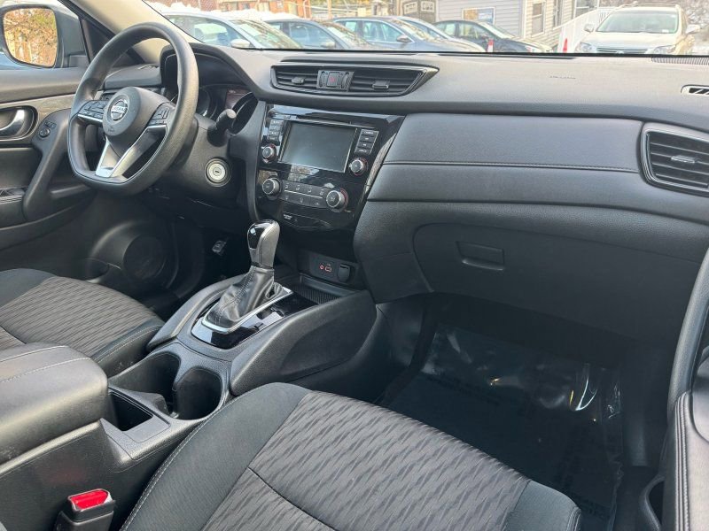 Used 2018 Nissan Rogue S image 13