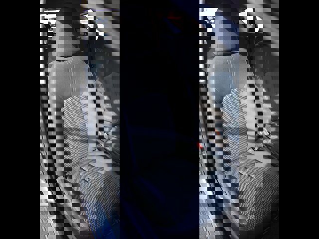 Used 2019 Nissan Versa Note SV image 33