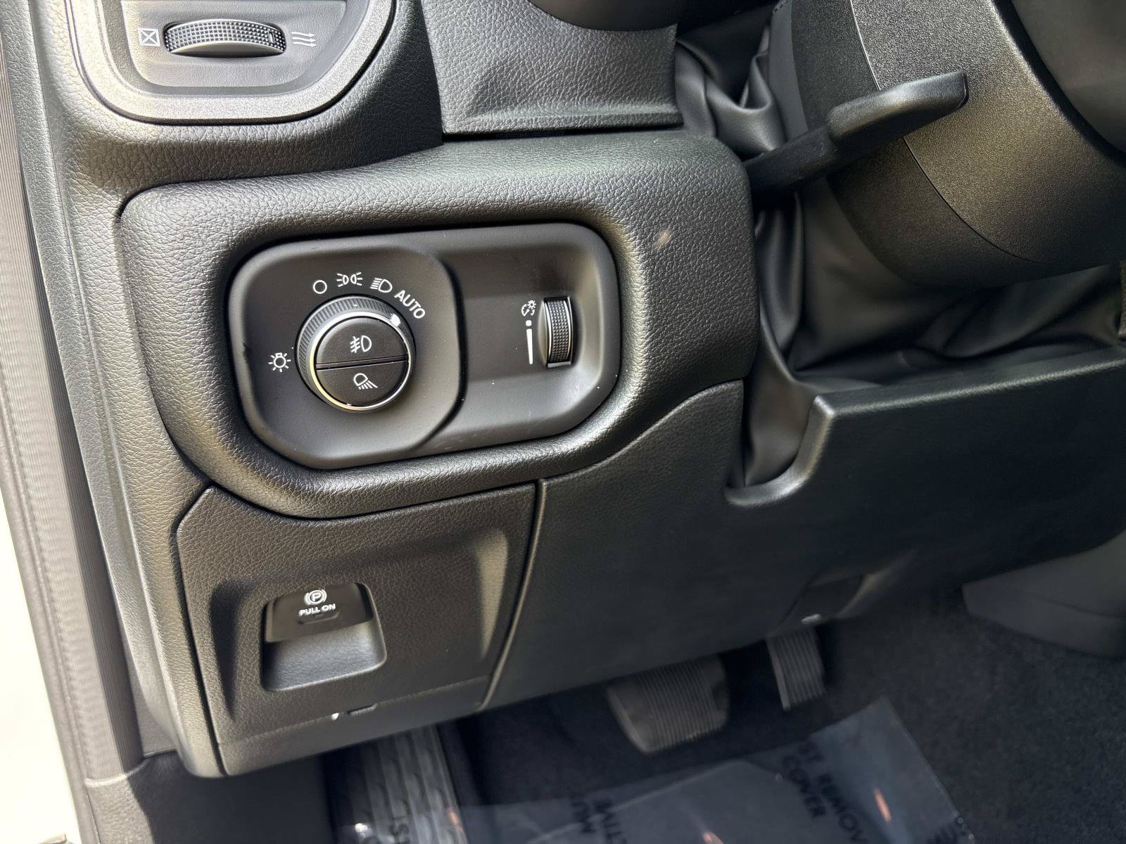 New 2027 RAM 1500 Express RWD image 32