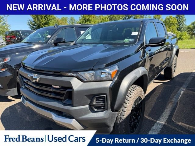 Used 2024 Chevrolet Colorado Trail Boss w/ Advanced Trailering Package AWD/4WD image 2