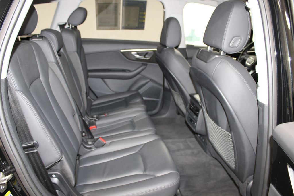 Used 2023 Audi Q7 3.0T Premium Plus image 32