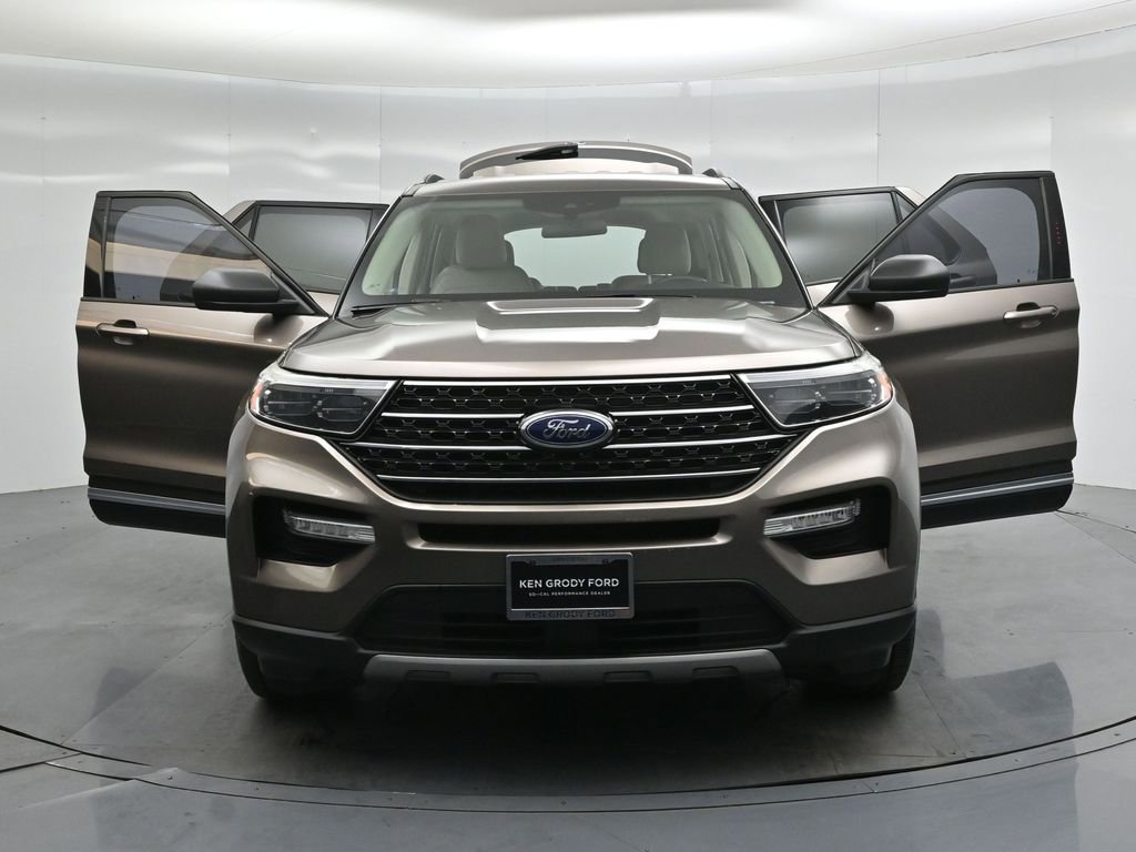 Used 2021 Ford Explorer XLT w/ Equipment Group 202A RWD image 30