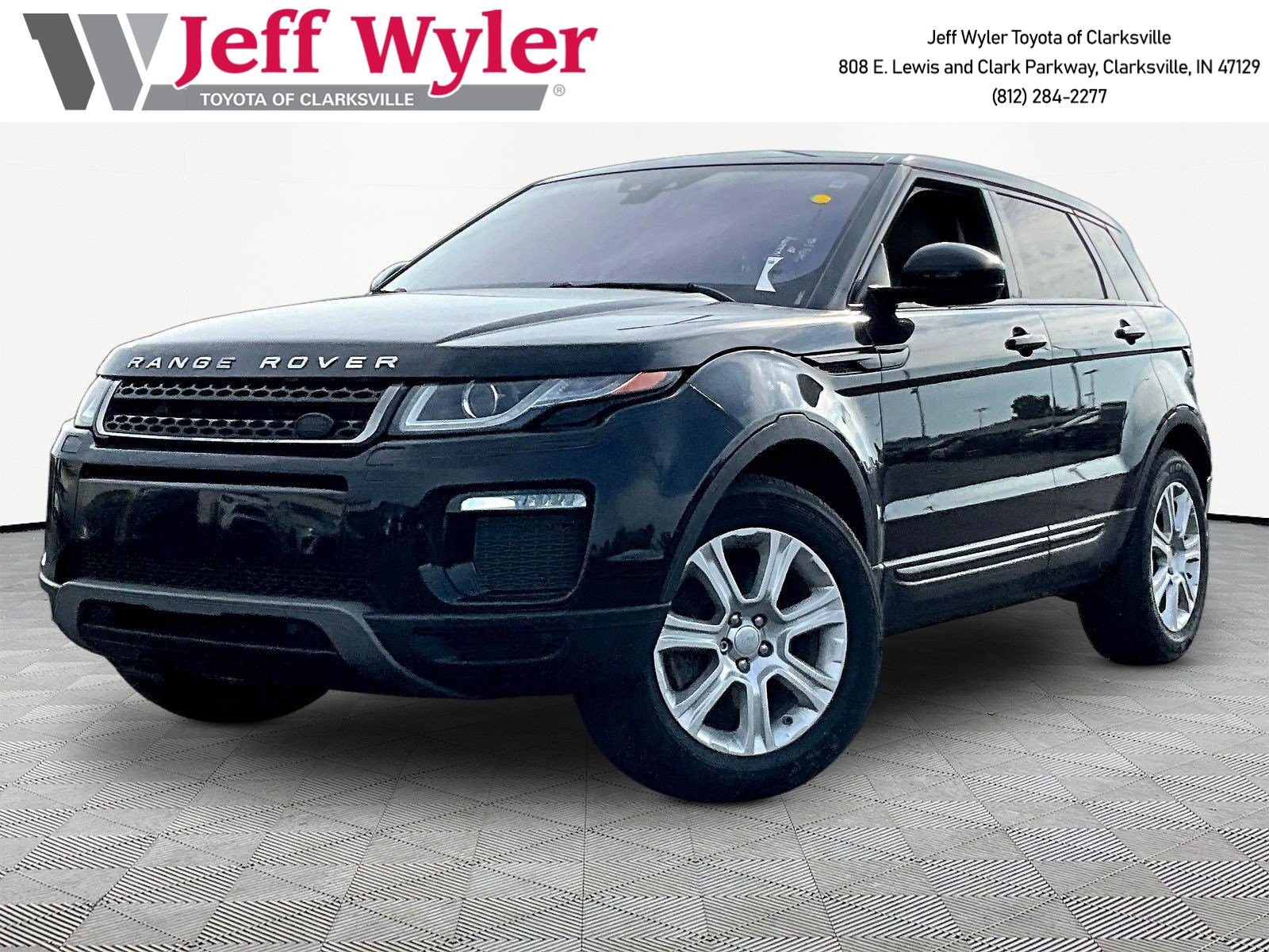 Used 2018 Land Rover Range Rover Evoque SE AWD/4WD image 1
