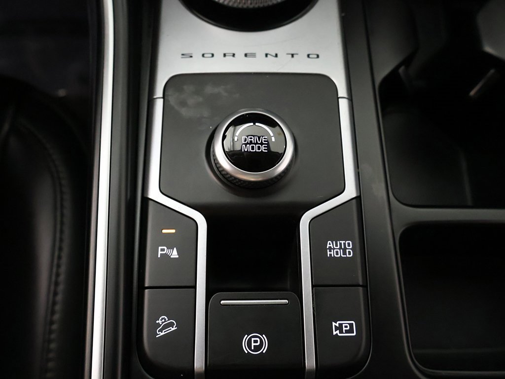 Used 2022 Kia Sorento EX w/ Panoramic Sunroof Package image 56