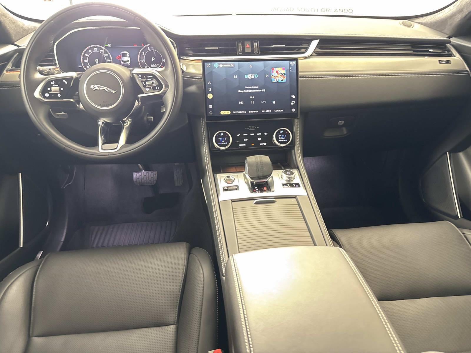 Certified 2026 Jaguar F-PACE R-Dynamic S AWD/4WD image 16