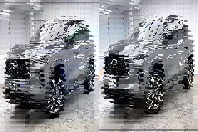 Certified 2025 INFINITI QX60 Luxe w/ Vision Package image 2