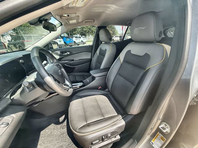 Used 2024 Chevrolet Trax ACTIV w/ Driver Confidence Package FWD image 18