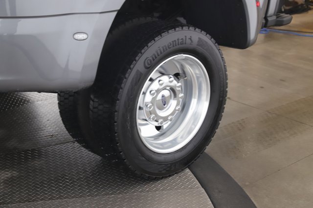 Used 2025 Ford F450 Platinum image 13