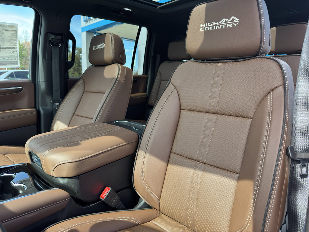 New 2026 Chevrolet Suburban High Country image 14