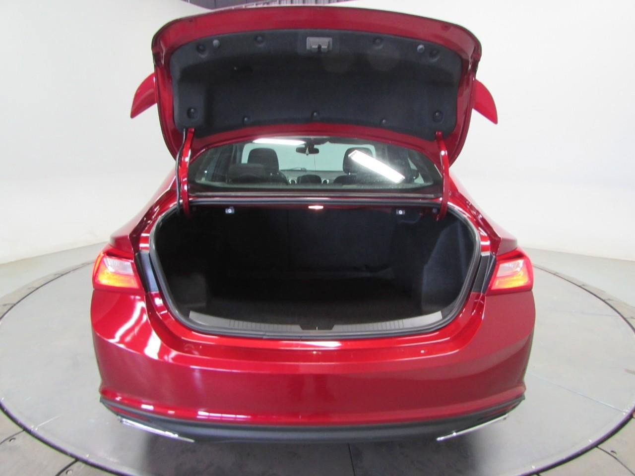 Used 2021 Chevrolet Malibu RS image 25