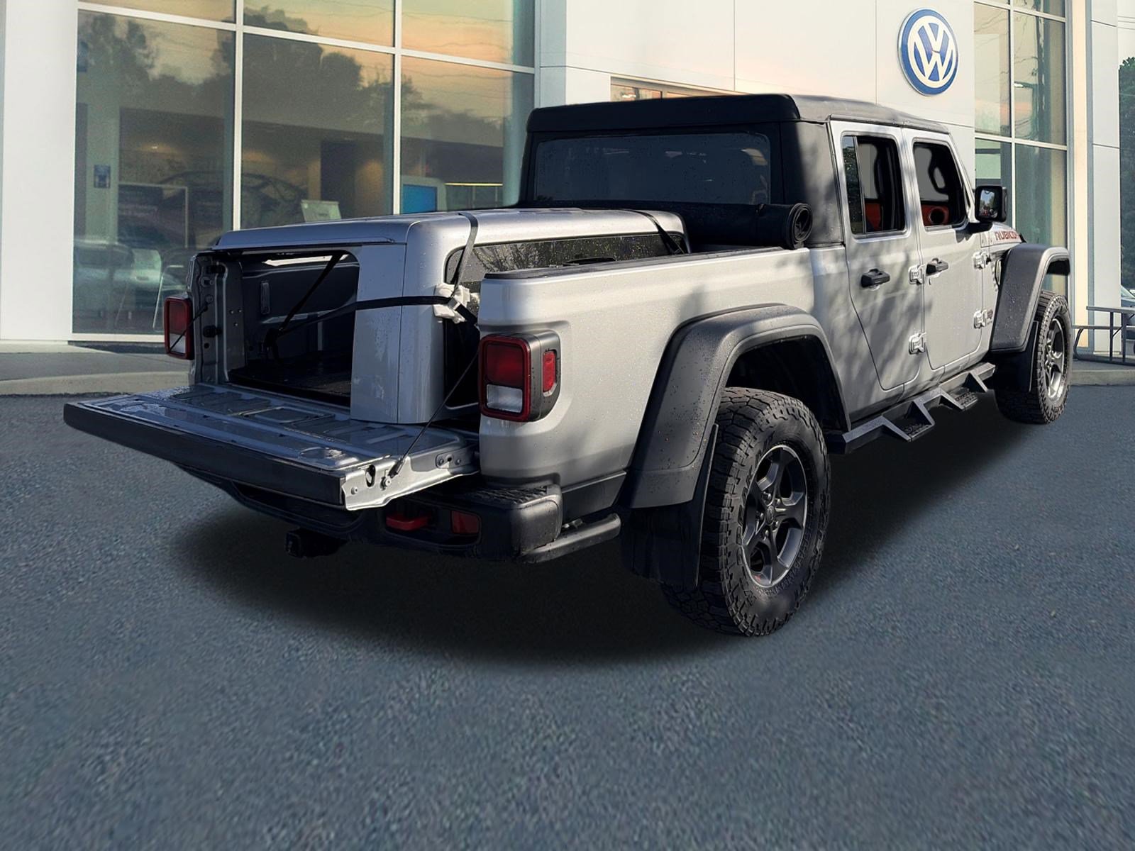 Used 2021 Jeep Gladiator Rubicon AWD/4WD image 4
