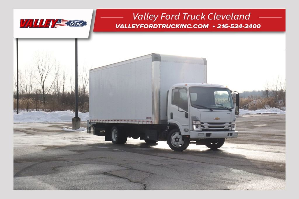 Used 2023 Chevrolet Low Cab Forward 5500XD image 1