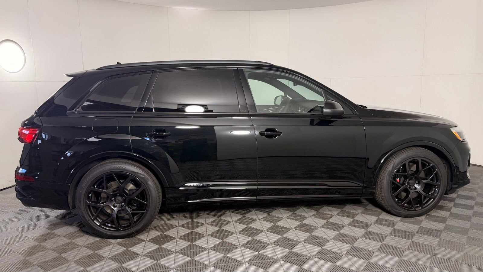 New 2026 Audi SQ7 Premium Plus AWD/4WD image 11