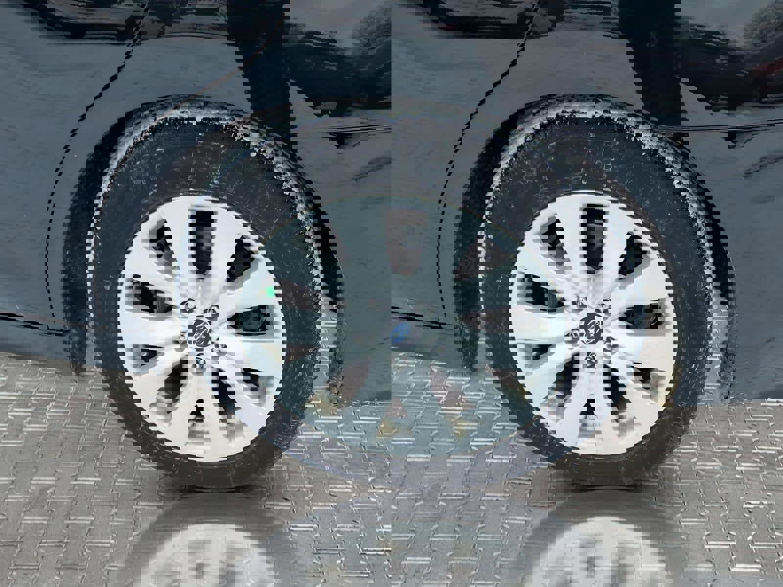 Used 2017 Subaru Legacy 2.5i Premium w/ Moonroof Package image 12