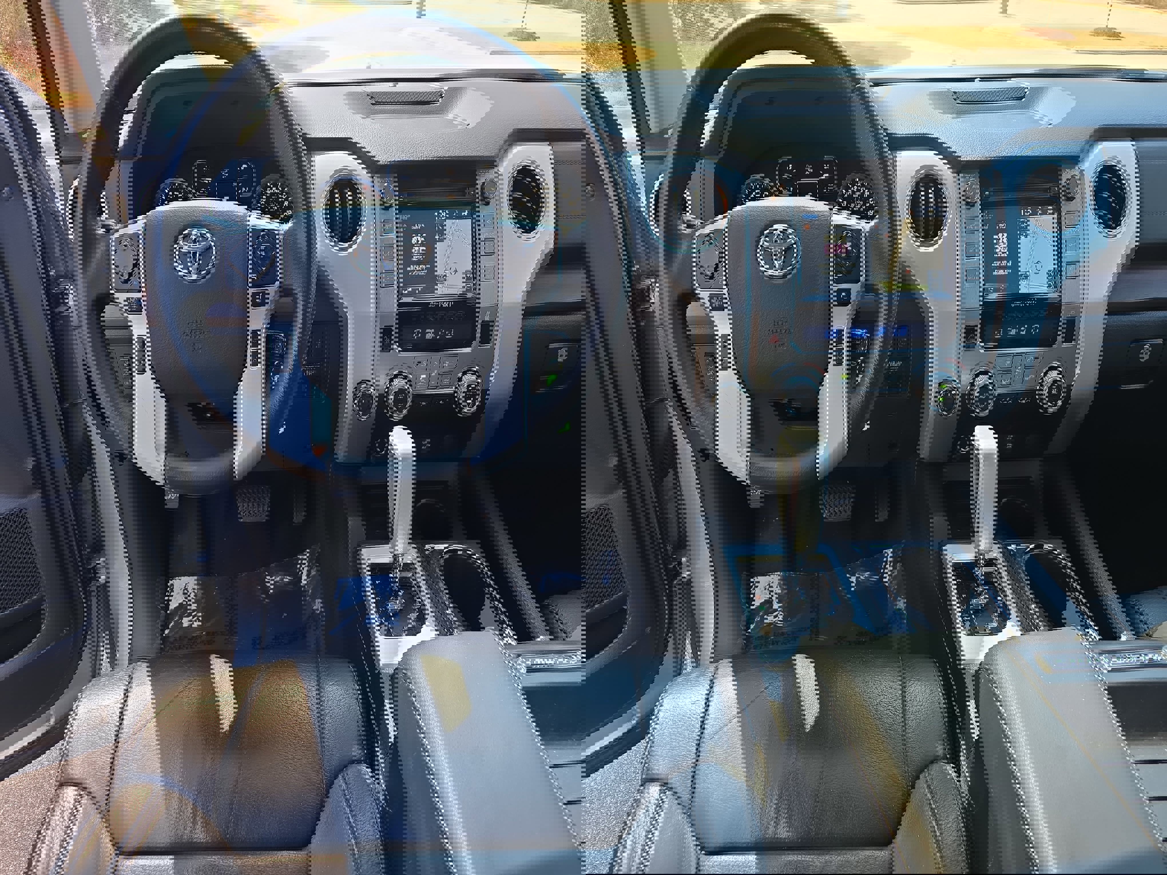 Used 2018 Toyota Tundra Limited w/ TRD Off Road Package image 18