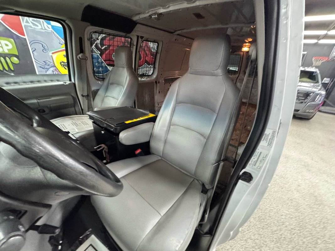 Used 2014 Ford E-350 and Econoline 350 Extended Super Duty image 11