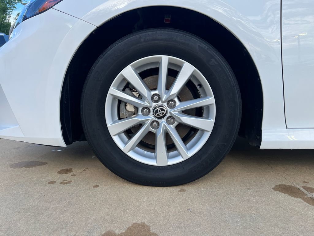 Used 2025 Toyota Camry LE FWD image 24