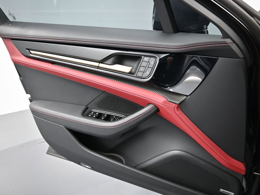 Certified 2025 Porsche Panamera Turbo image 11