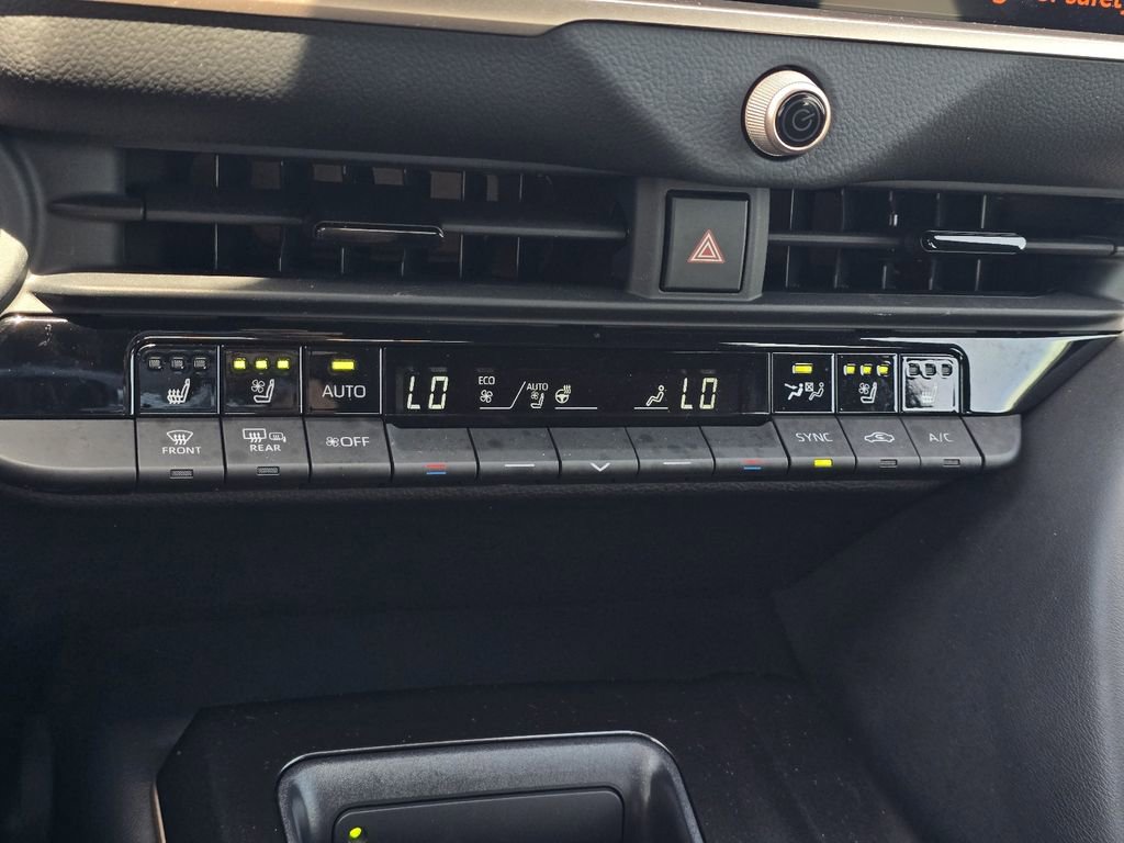 Used 2024 Toyota Crown Platinum AWD/4WD image 19