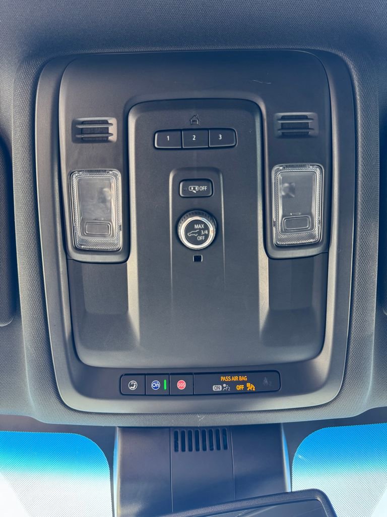 Used 2024 GMC Yukon SLT image 28