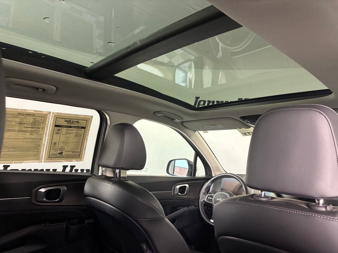 Used 2025 Kia Sorento SX image 34