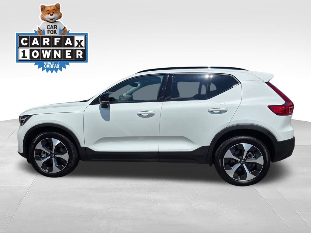 Used 2026 Volvo XC40 B5 Plus AWD/4WD image 4