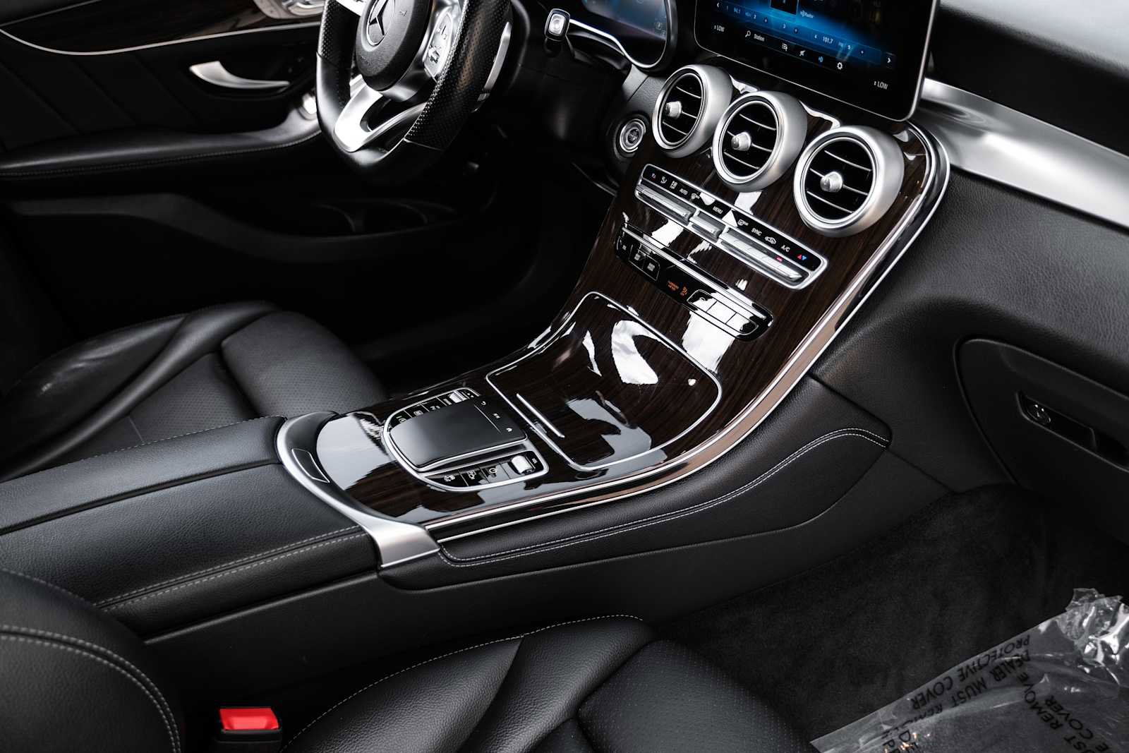 Used 2021 Mercedes-Benz GLC 300 image 23