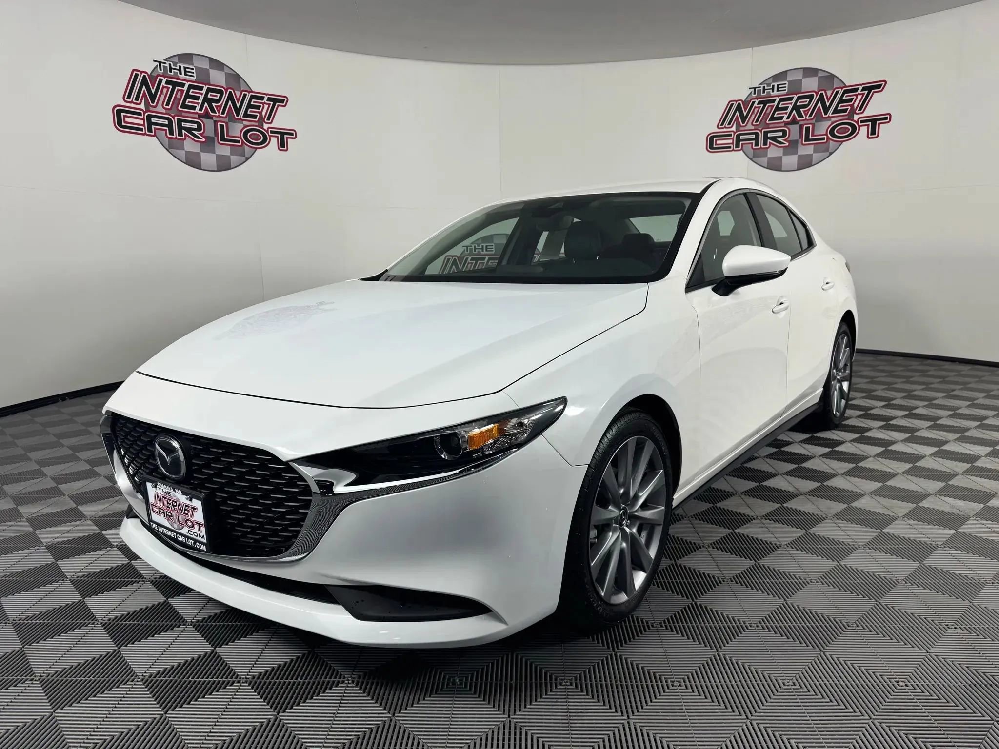 Used 2023 MAZDA MAZDA3 s FWD image 3