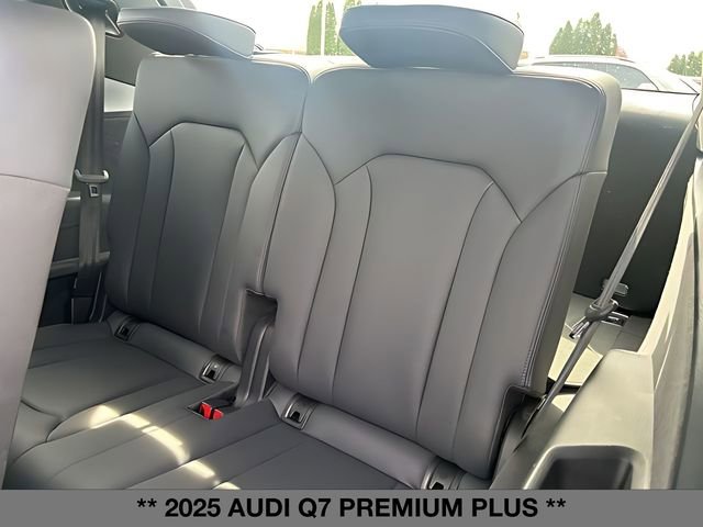 Used 2025 Audi Q7 3.0T Premium Plus AWD/4WD image 19