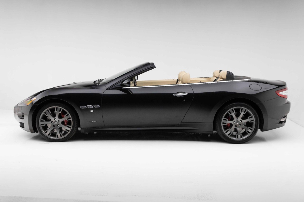 Used 2015 Maserati GranTurismo Convertible RWD image 13