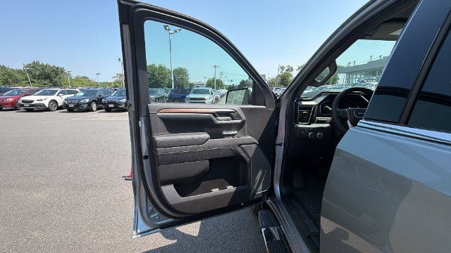 New 2026 GMC Sierra 1500 Denali w/ Technology Package AWD/4WD image 13