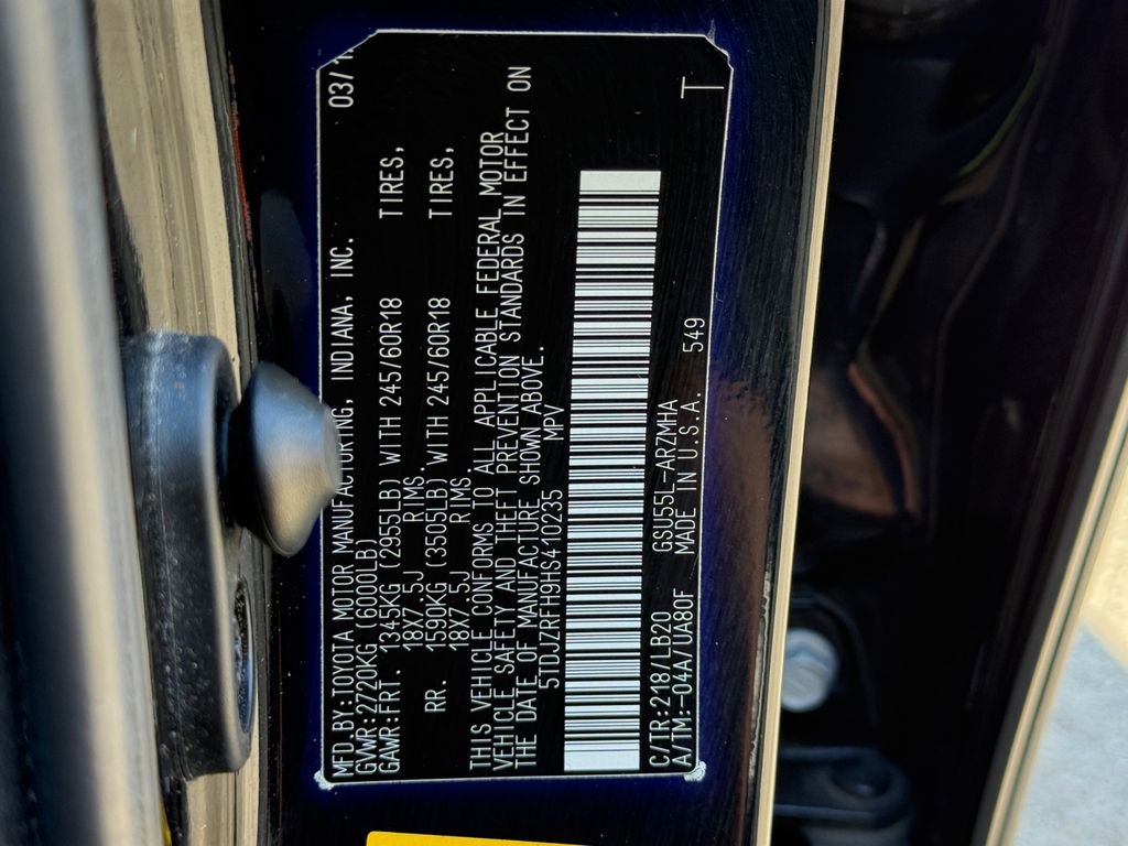 Used 2017 Toyota Highlander XLE w/ Carpet Mat Package image 30