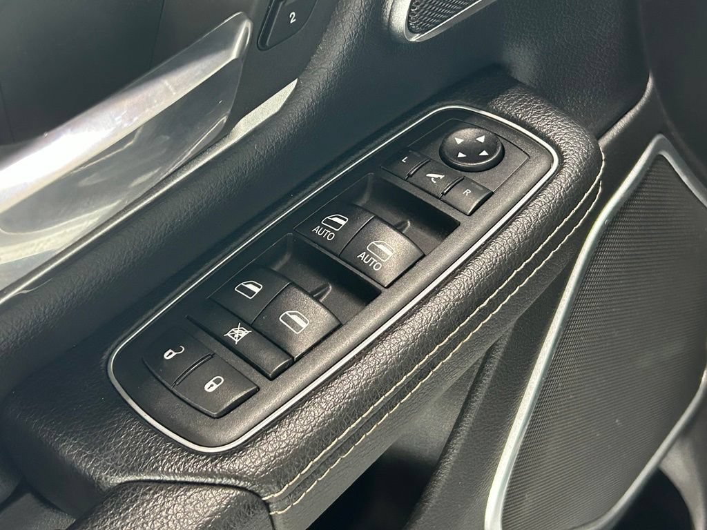 Used 2021 RAM 1500 Laramie AWD/4WD image 19