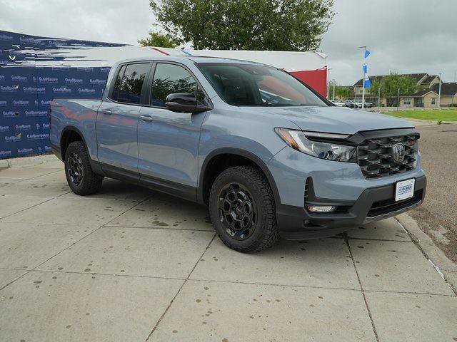 Used 2025 Honda Ridgeline TrailSport+ image 3