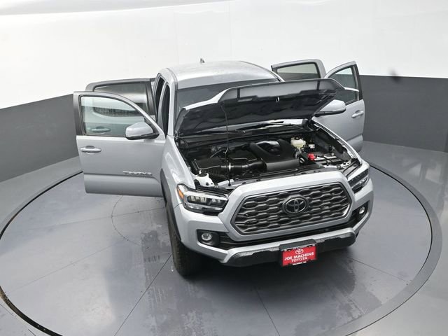 Used 2021 Toyota Tacoma TRD Off-Road AWD/4WD image 39