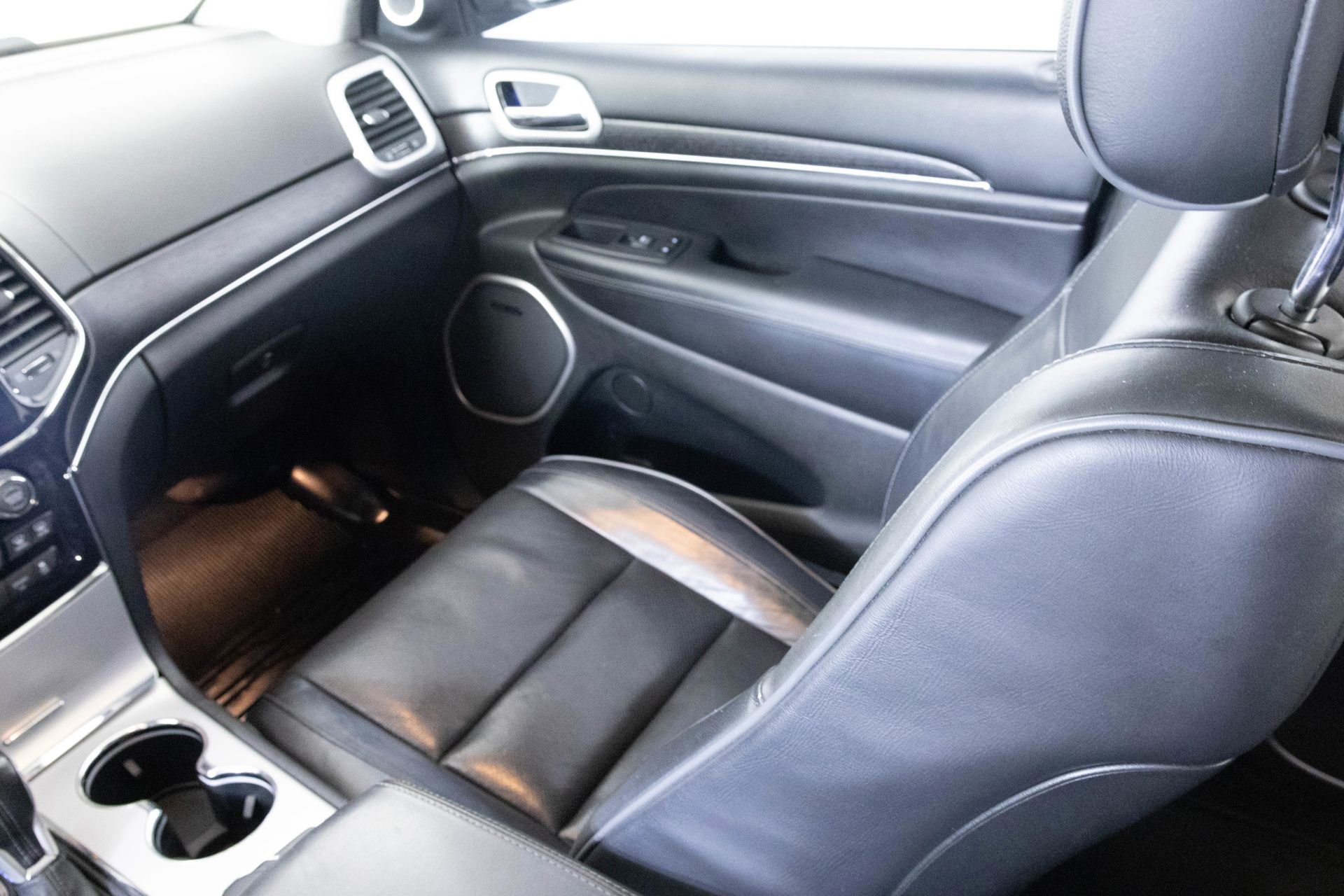 Used 2020 Jeep Grand Cherokee Summit image 35