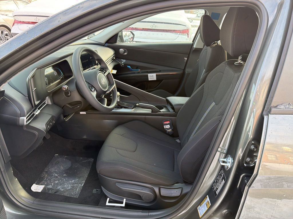 New 2026 Hyundai Elantra SE image 12