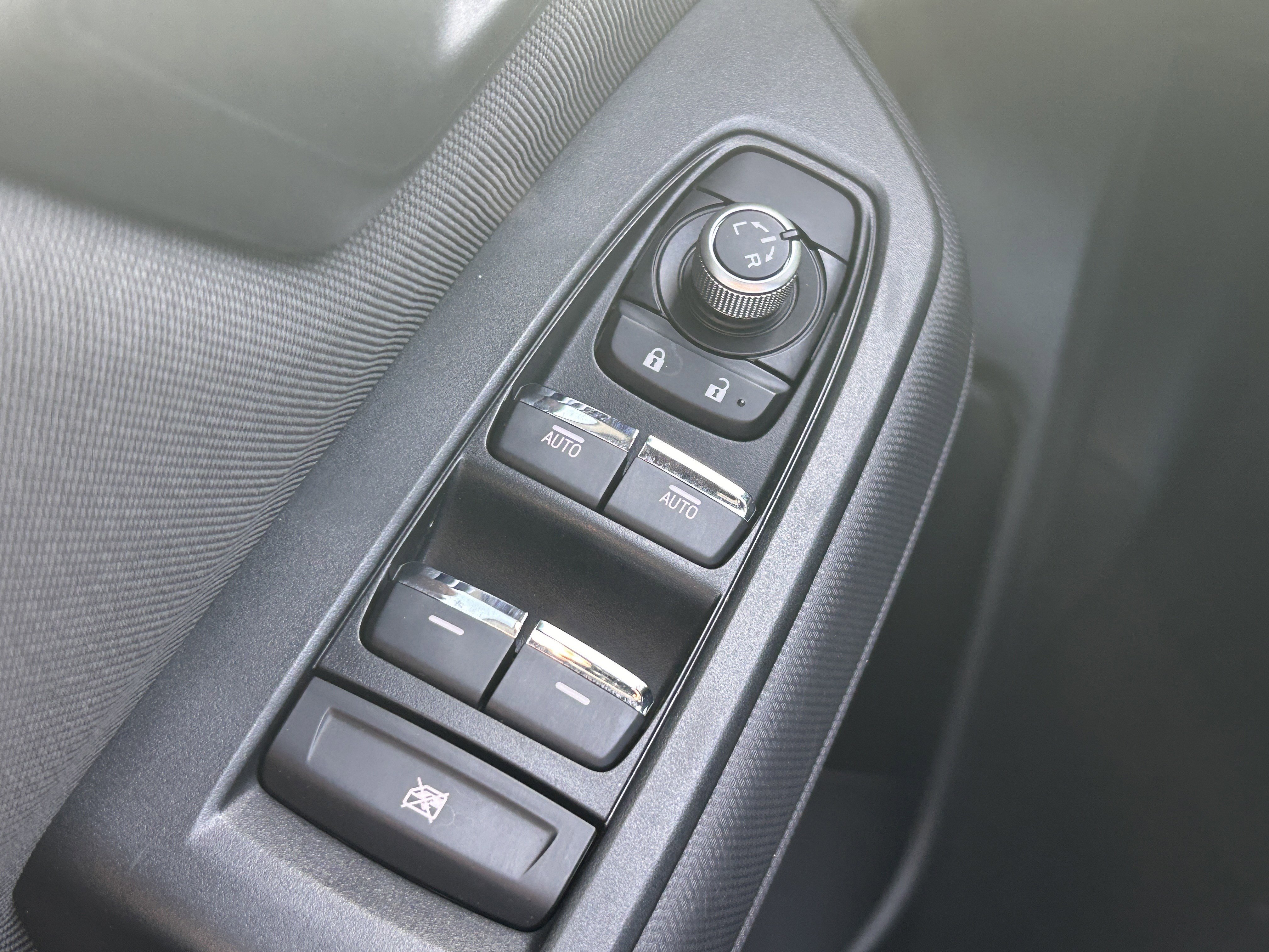 Certified 2025 Subaru Forester Premium image 18