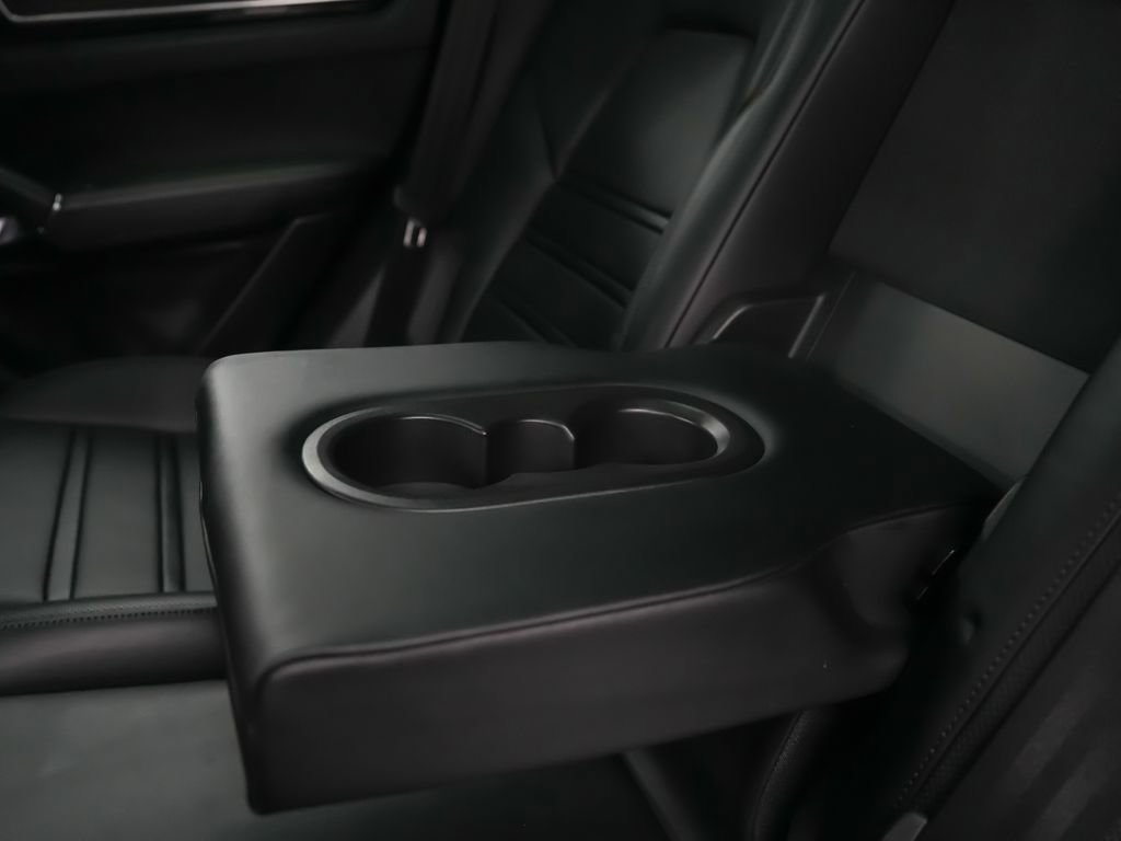 Certified 2020 Porsche Cayenne Turbo AWD/4WD image 19