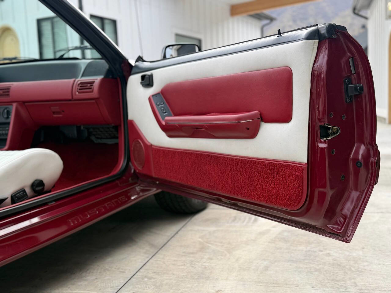 Used 1988 Ford Mustang GT image 82
