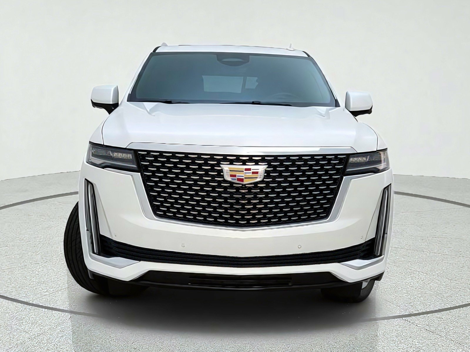 Used 2024 Cadillac Escalade Premium Luxury AWD/4WD image 3