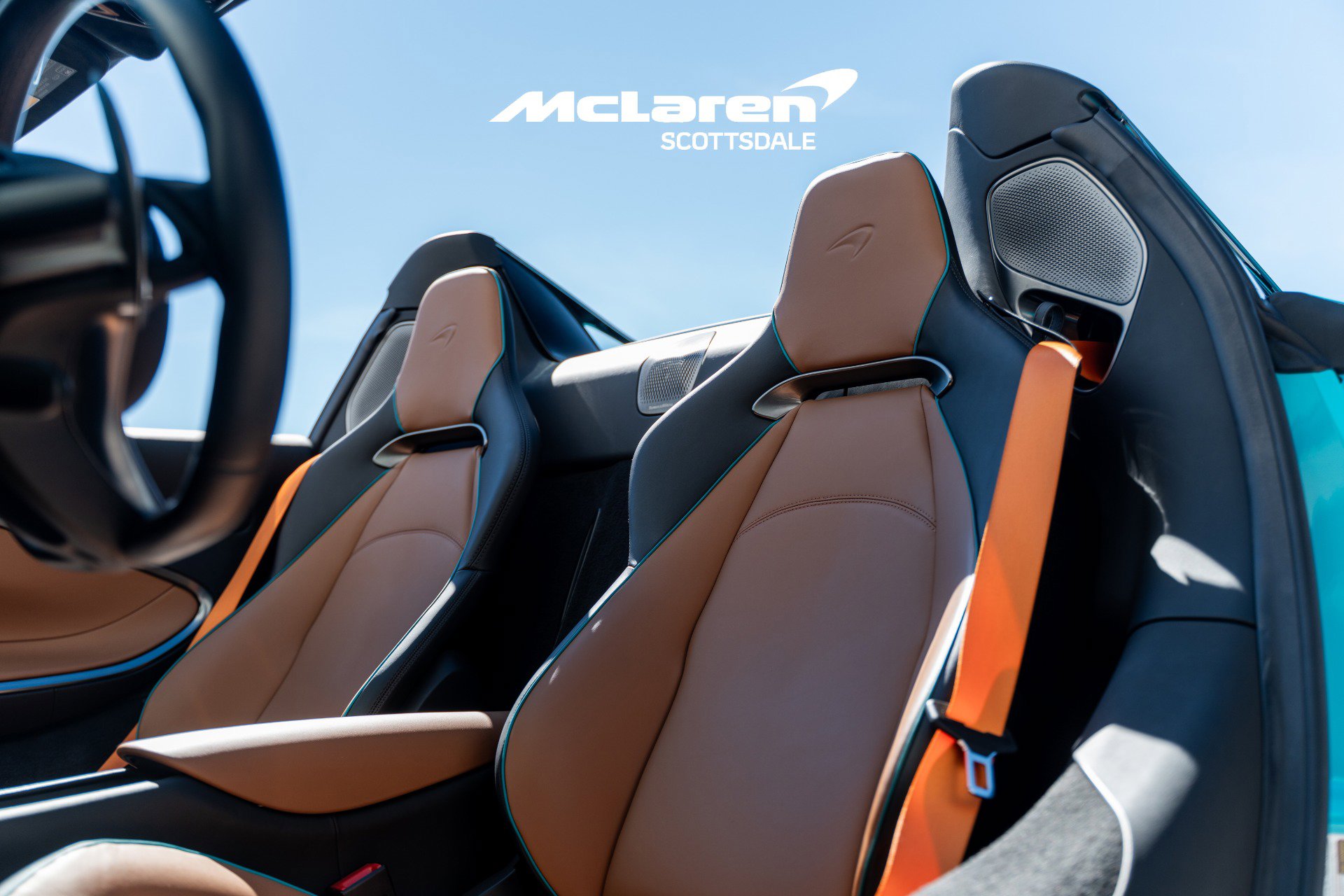 Used 2025 McLaren Artura Spider image 11