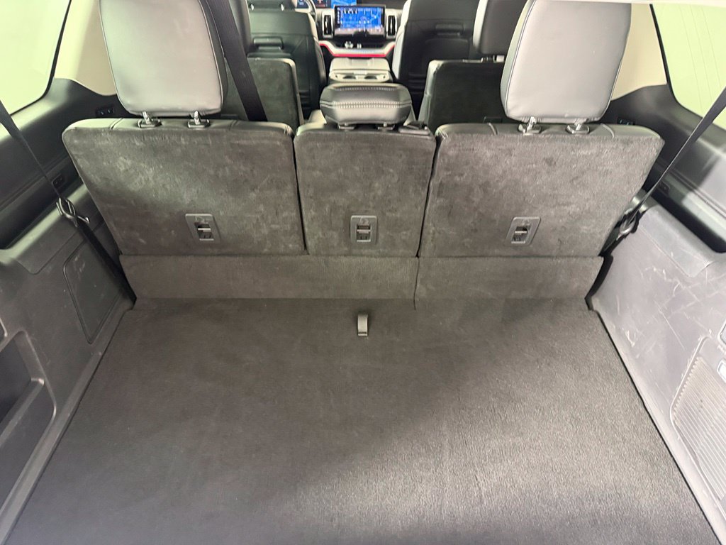 Used 2025 Ford Expedition Max Platinum AWD/4WD image 23
