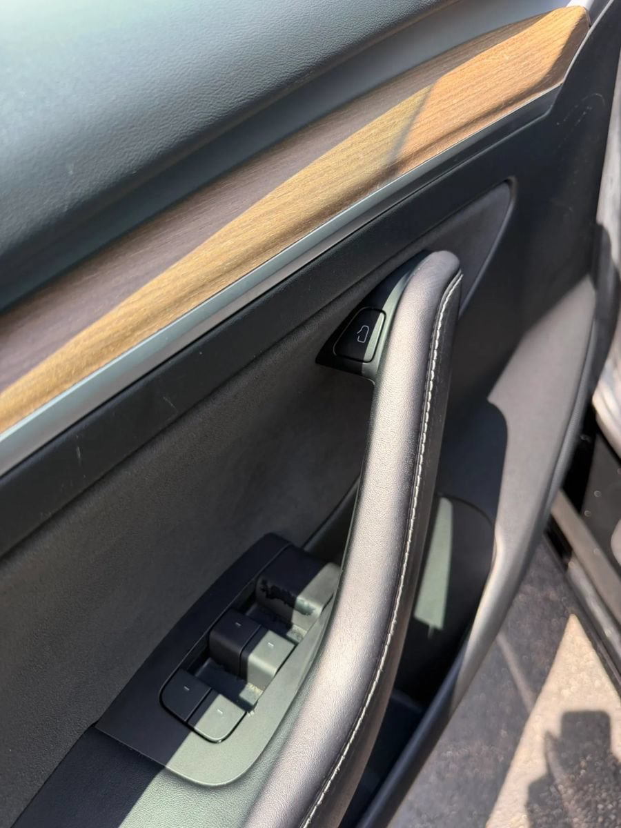 Used 2021 Tesla Model 3 Standard Range Plus RWD image 12