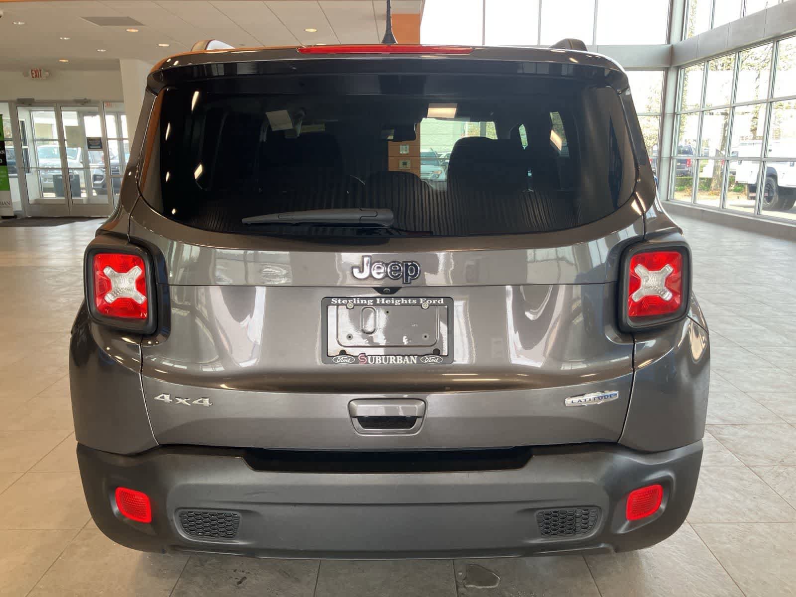 Used 2020 Jeep Renegade Latitude w/ Cold Weather Group AWD/4WD image 6