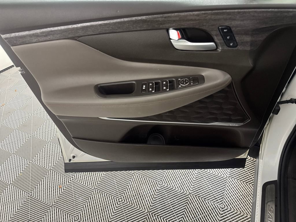 Used 2020 Hyundai Santa Fe Limited image 10