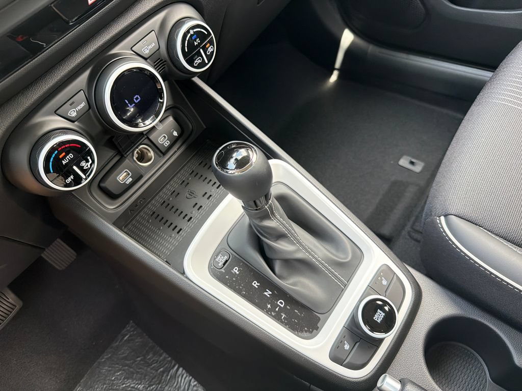 New 2026 Hyundai Venue SEL FWD image 27
